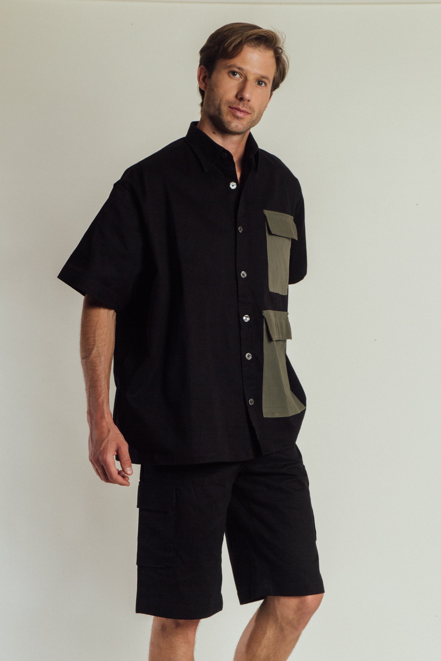 Oversized Pocket Box Shirt Black