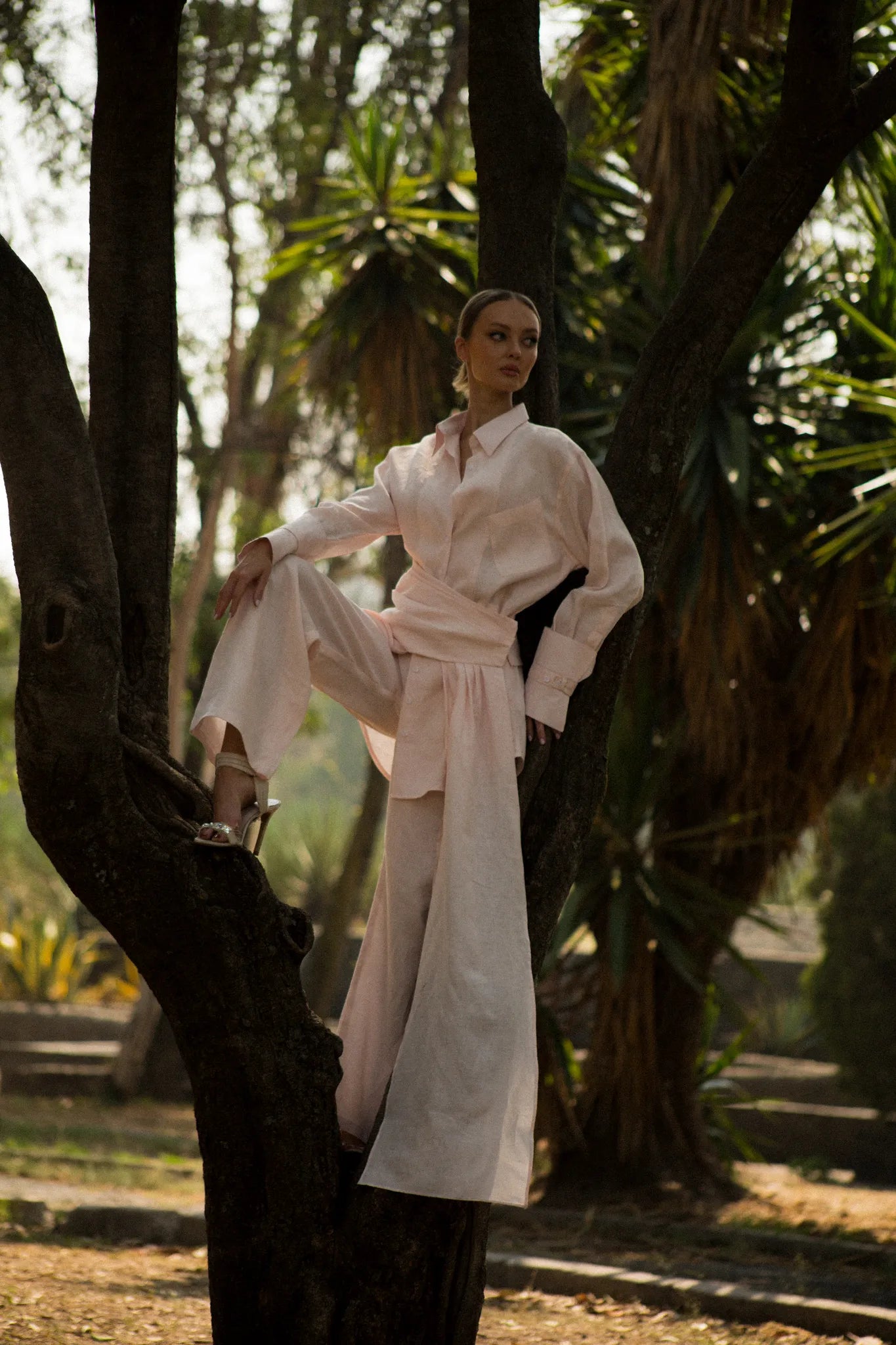 Tulip Linen Dress Shirt with Drapped Belt